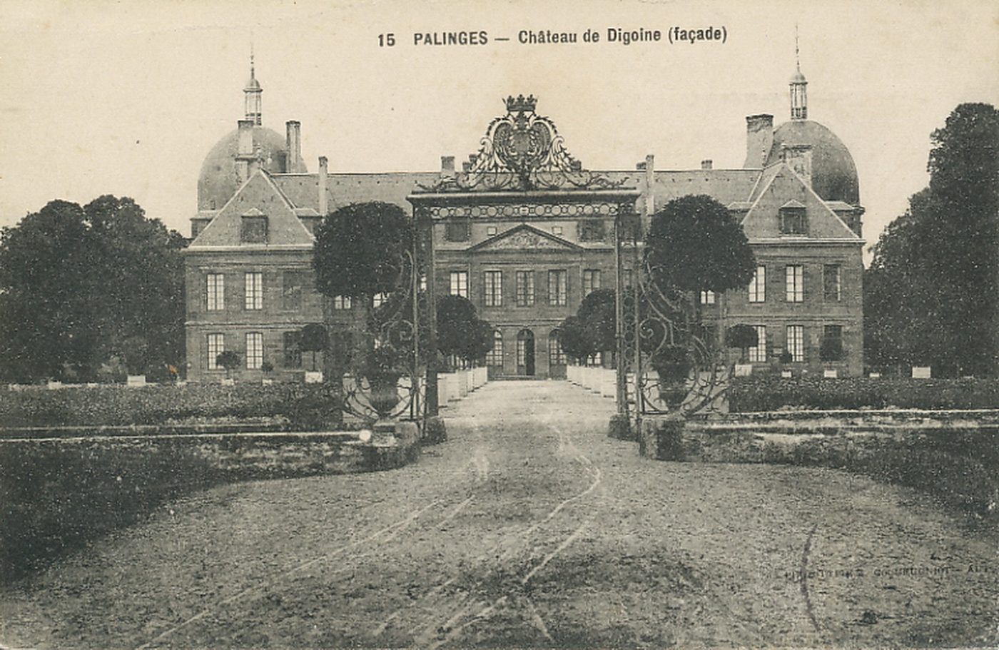 Palinges. Château de Digoine (façade).