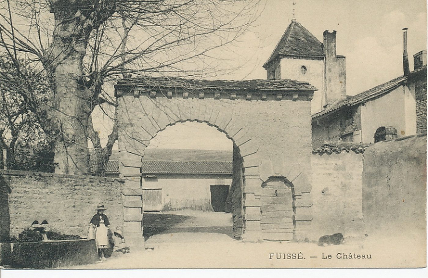 Fuissé. Le château.