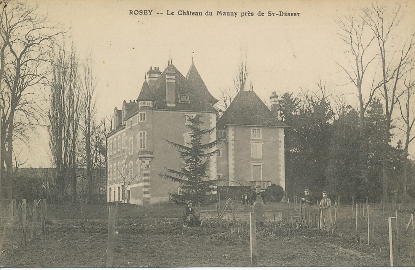 Rosey. Le château de Mauny près de Saint-Désert.