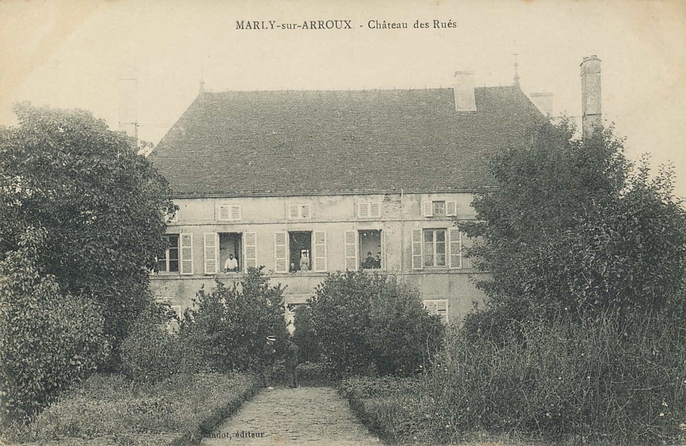 Marly-sur-Arroux. Château des Rués.