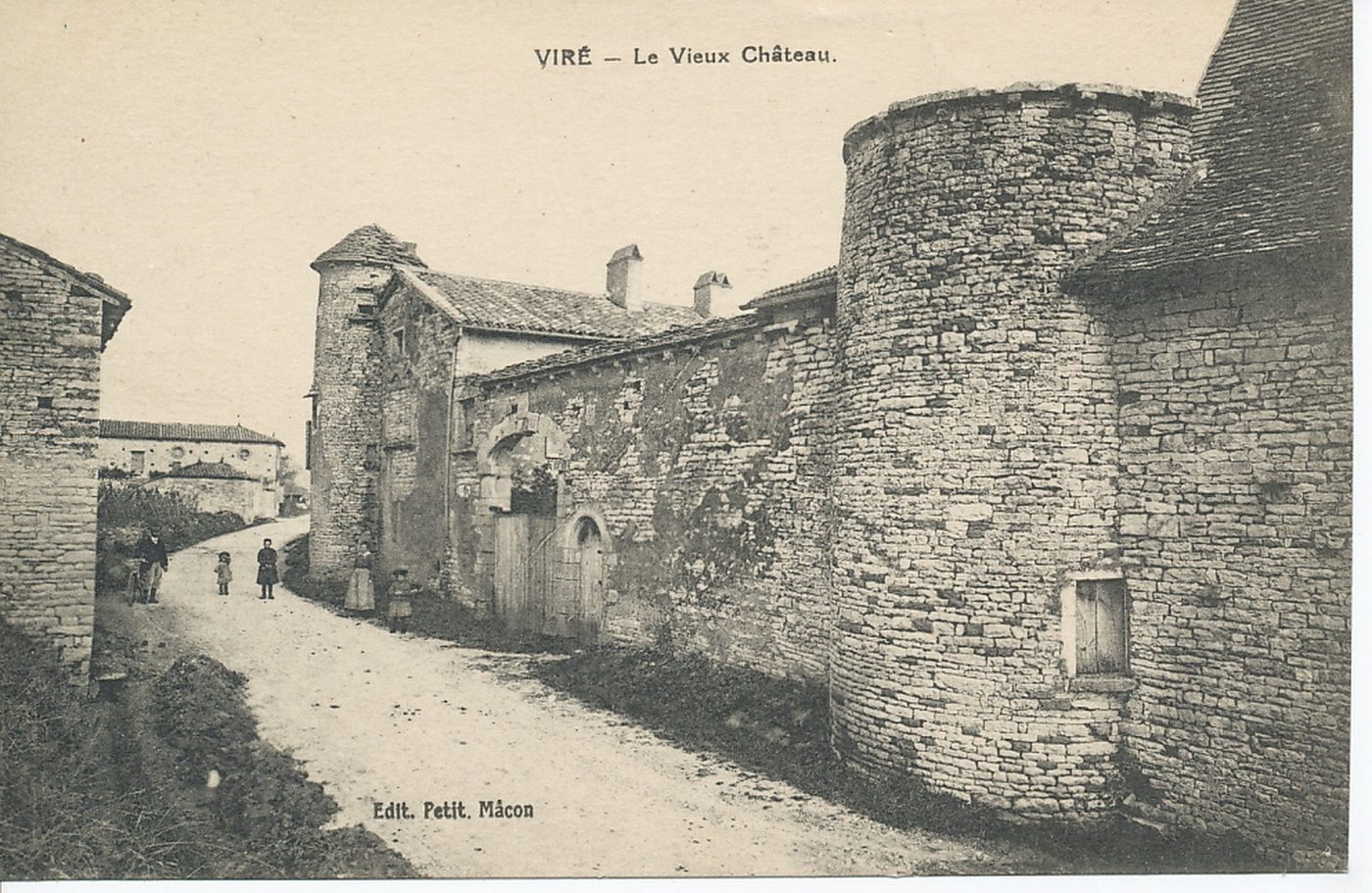 Viré. Le vieux château.