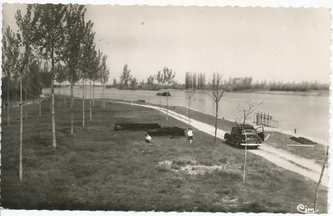 Gigny-sur-Saône. Le bord de Saône.