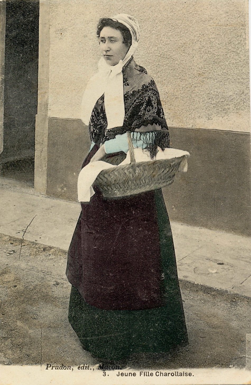 Jeune fille charollaise.