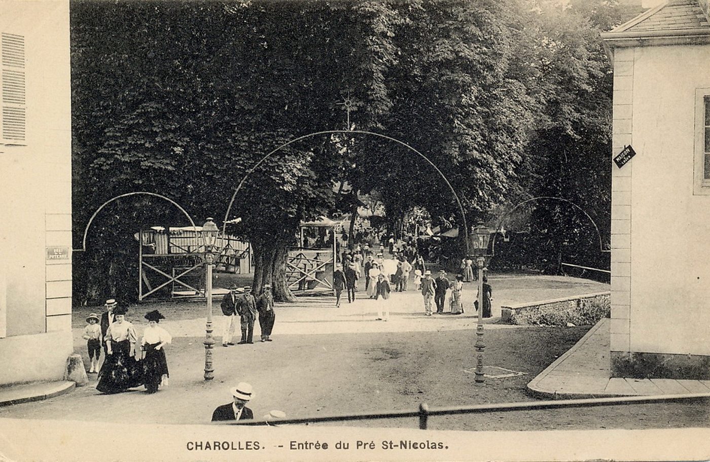 Charolles. Entrée du pré Saint-Nicolas.