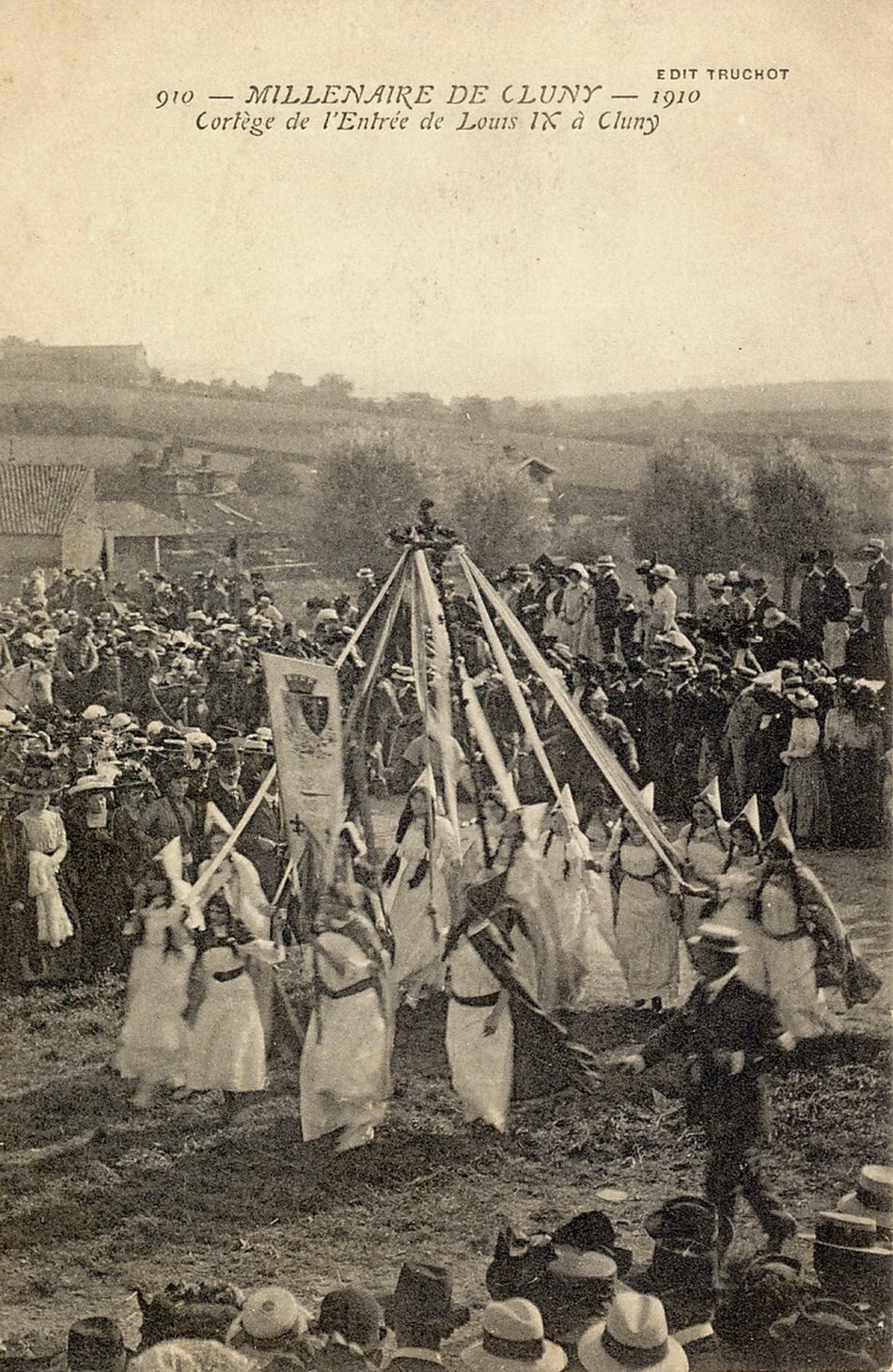 Millénaire de Cluny. 1910. Cortège de l'entrée de Louis IX à Cluny.