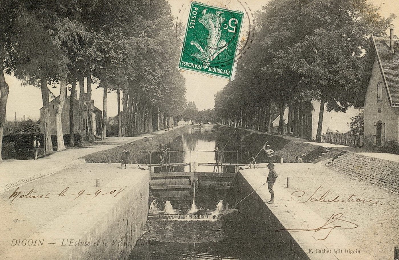 Digoin. L'écluse et le vieux canal.
