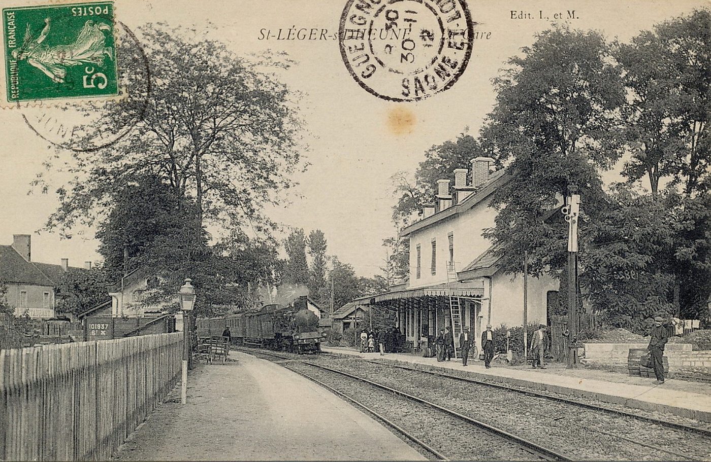 Saint-Léger-sur-Dheune. La gare.