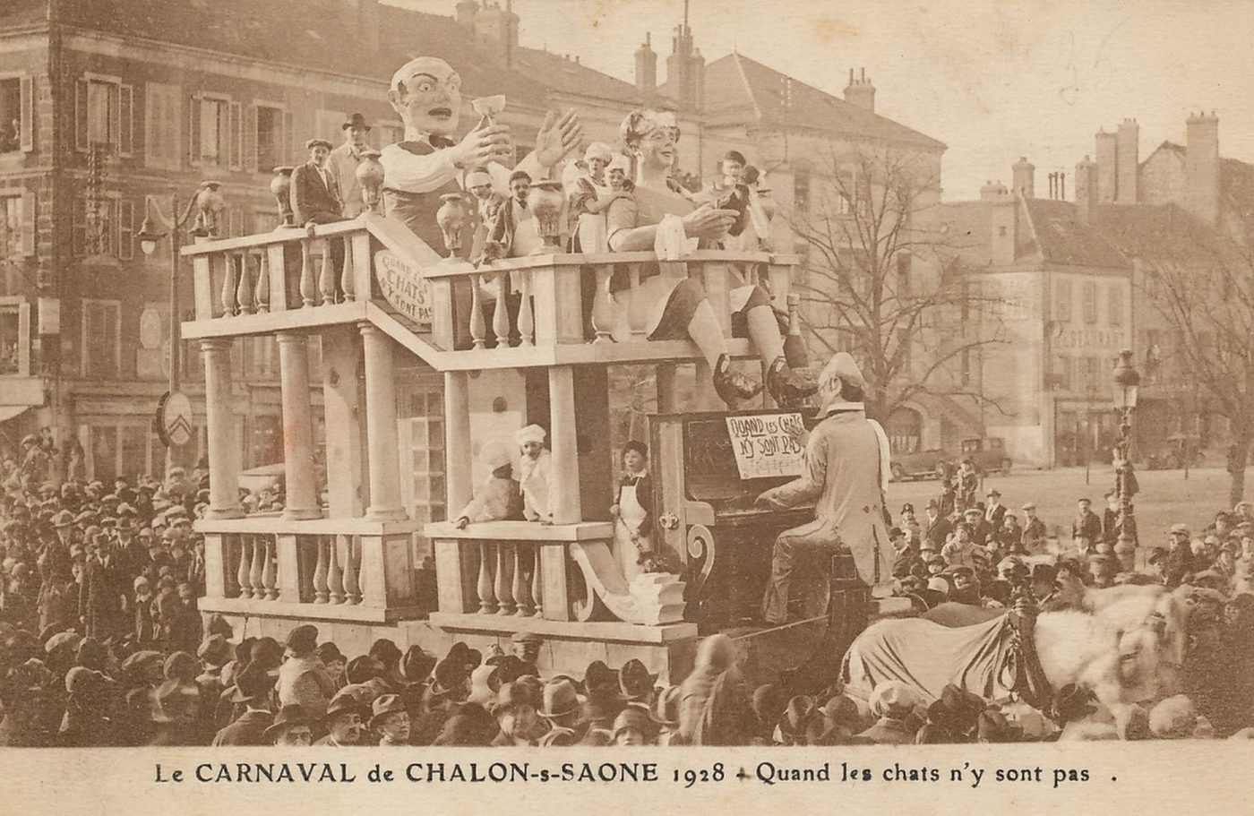Le carnaval de Chalon sur-Saône 1928. Quand le chat n'est pas là.