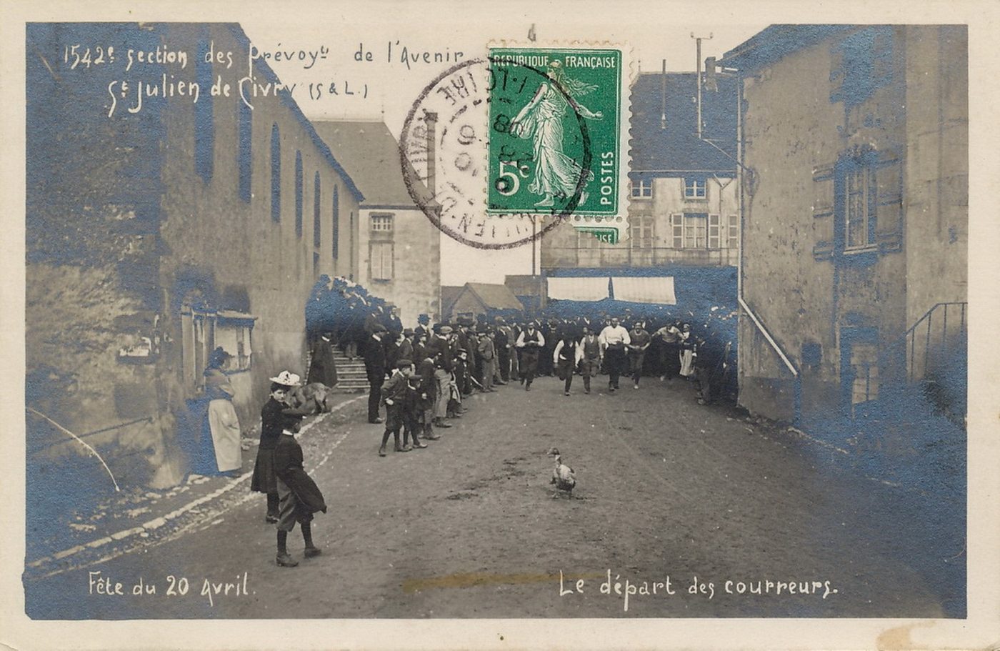 Saint-Julien-de-Civry. Le départ des coureurs. Fête du 20 avril.
