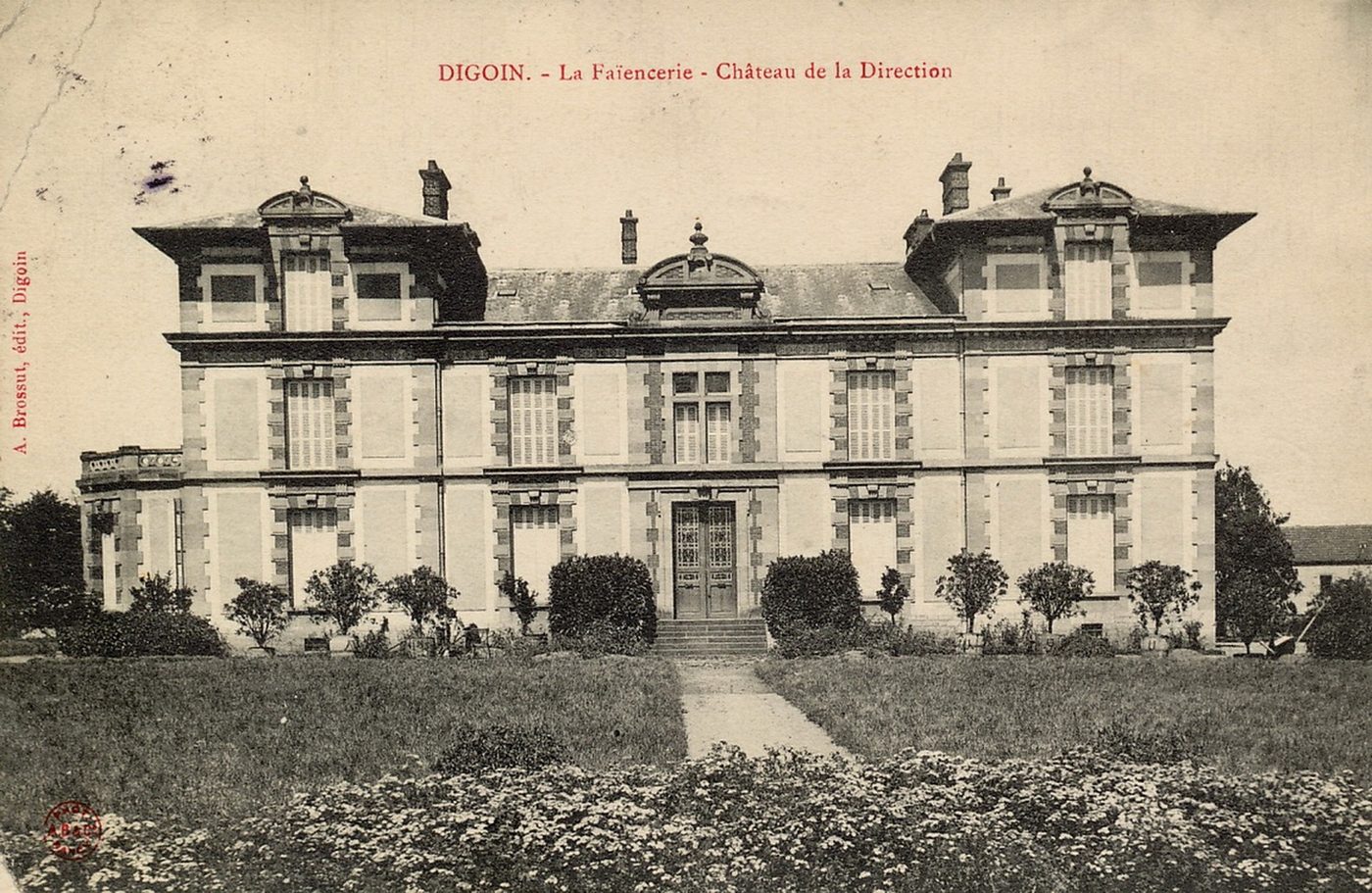 Digoin. La faïencerie. Château de la direction.