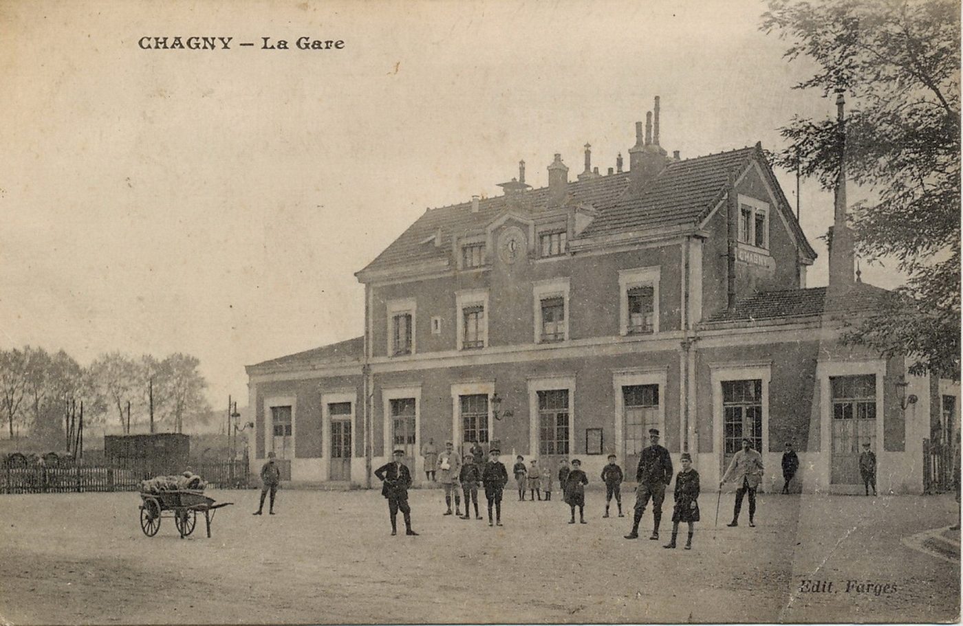 Chagny. La gare.