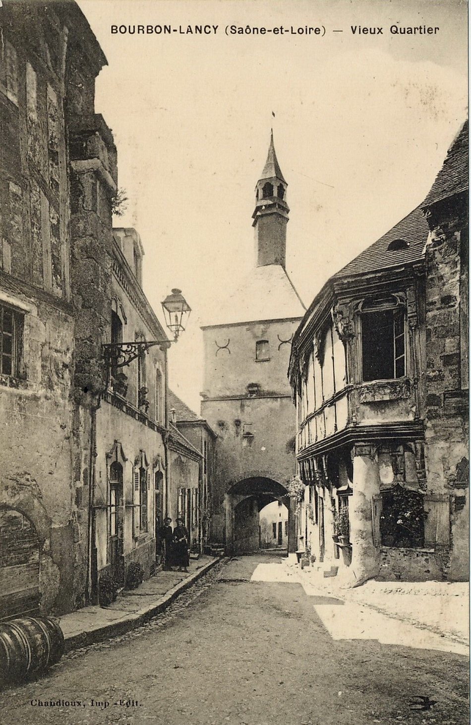Bourbon-Lancy. Vieux quartier.