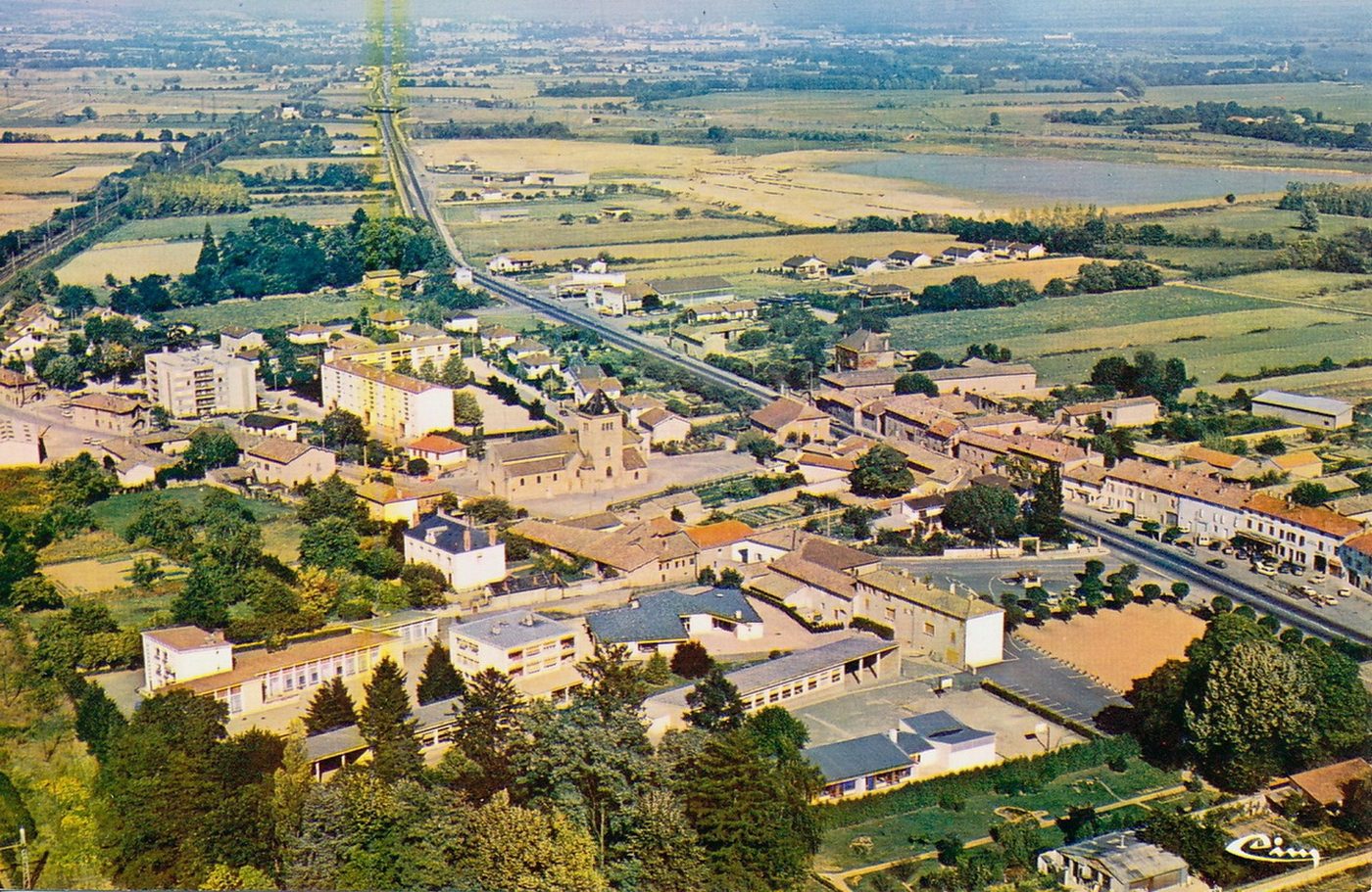 Crêches-sur-Saône. Vue générale aérienne.