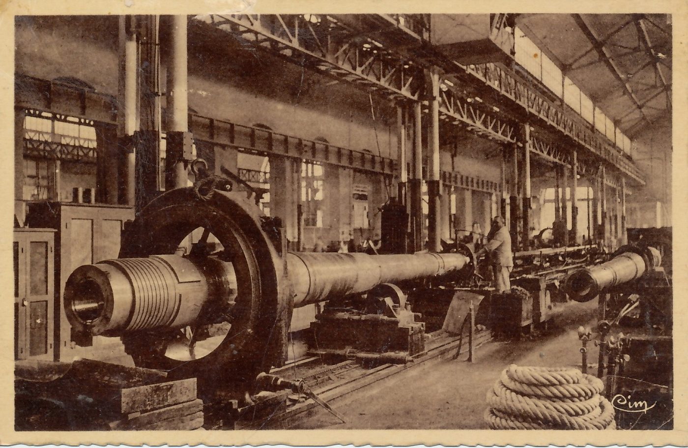 Usines du Creusot. Rayage d'un canon de 240 m par m.