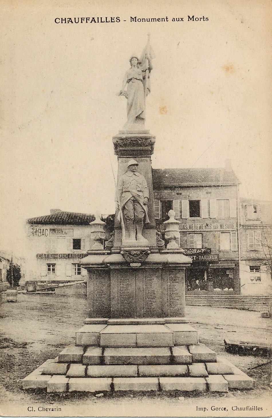 Chauffailles. Monument aux morts.