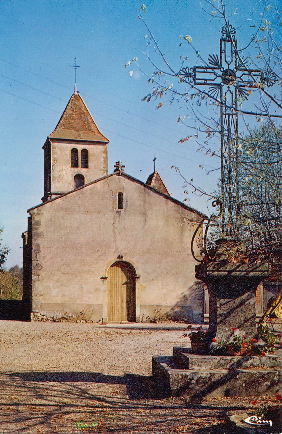 Ligny-en-Charollais. L'église. Clocher du XIIe s.