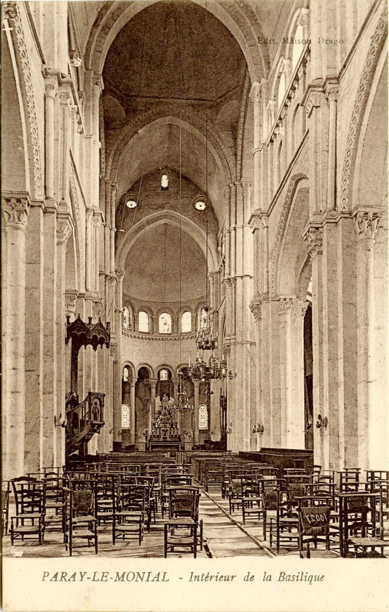 Paray-le-Monial. Intérieur de la basilique.