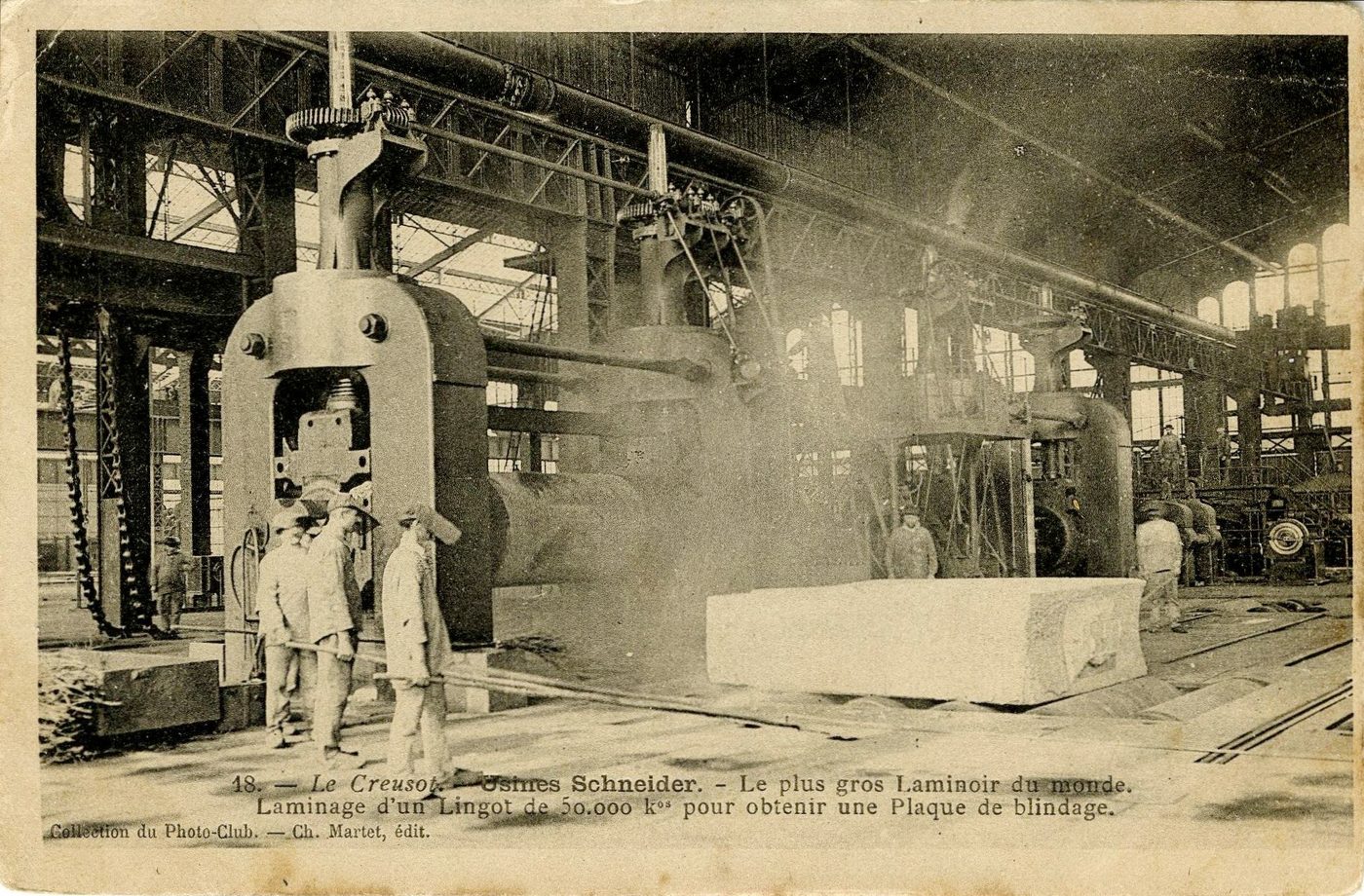 Le Creusot, usines Schneider.- Le plus gros laminoir du monde. Laminage d'un lingot de 50 000 kg pour obtenir une plaque de blindage.