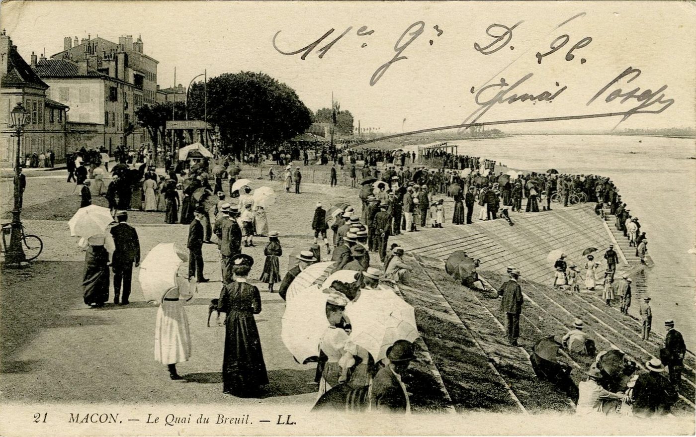 Mâcon. Le quai du Breuil.