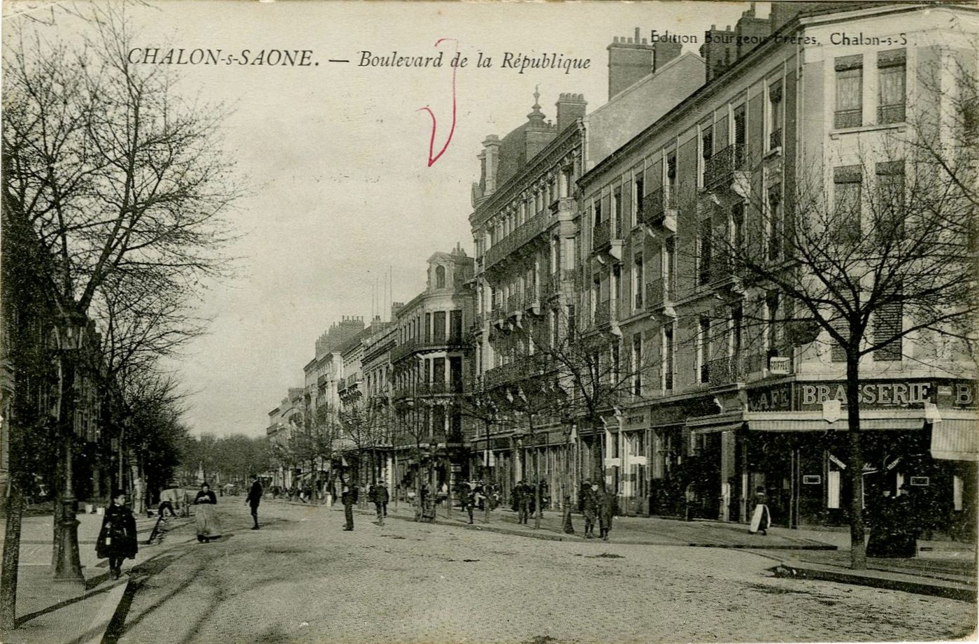 Chalon-sur-Saône. Boulevard de la République.