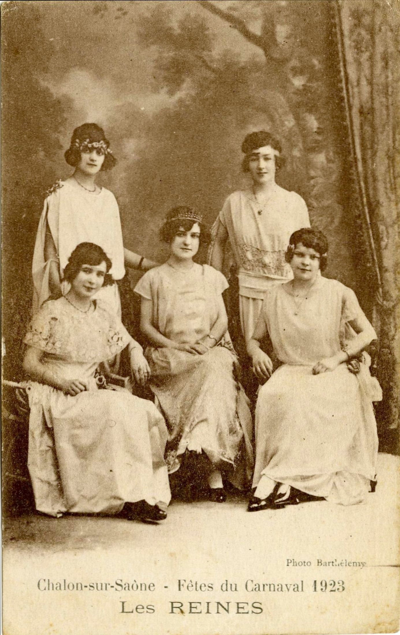 Chalon-sur-Saône. Fêtes du carnaval 1923, les reines.