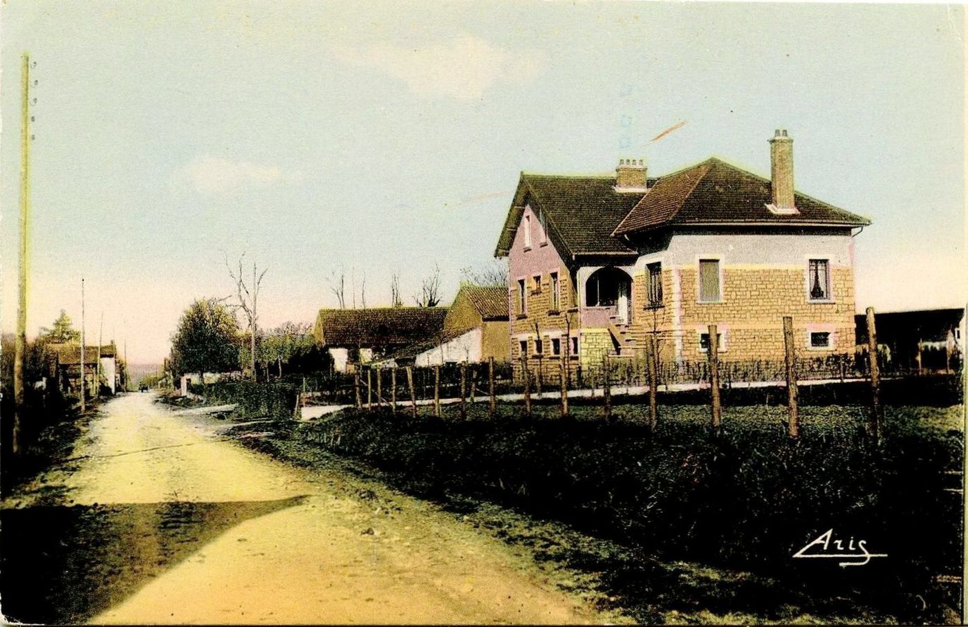 Bragny-sur-Saône. Rue des vendanges.