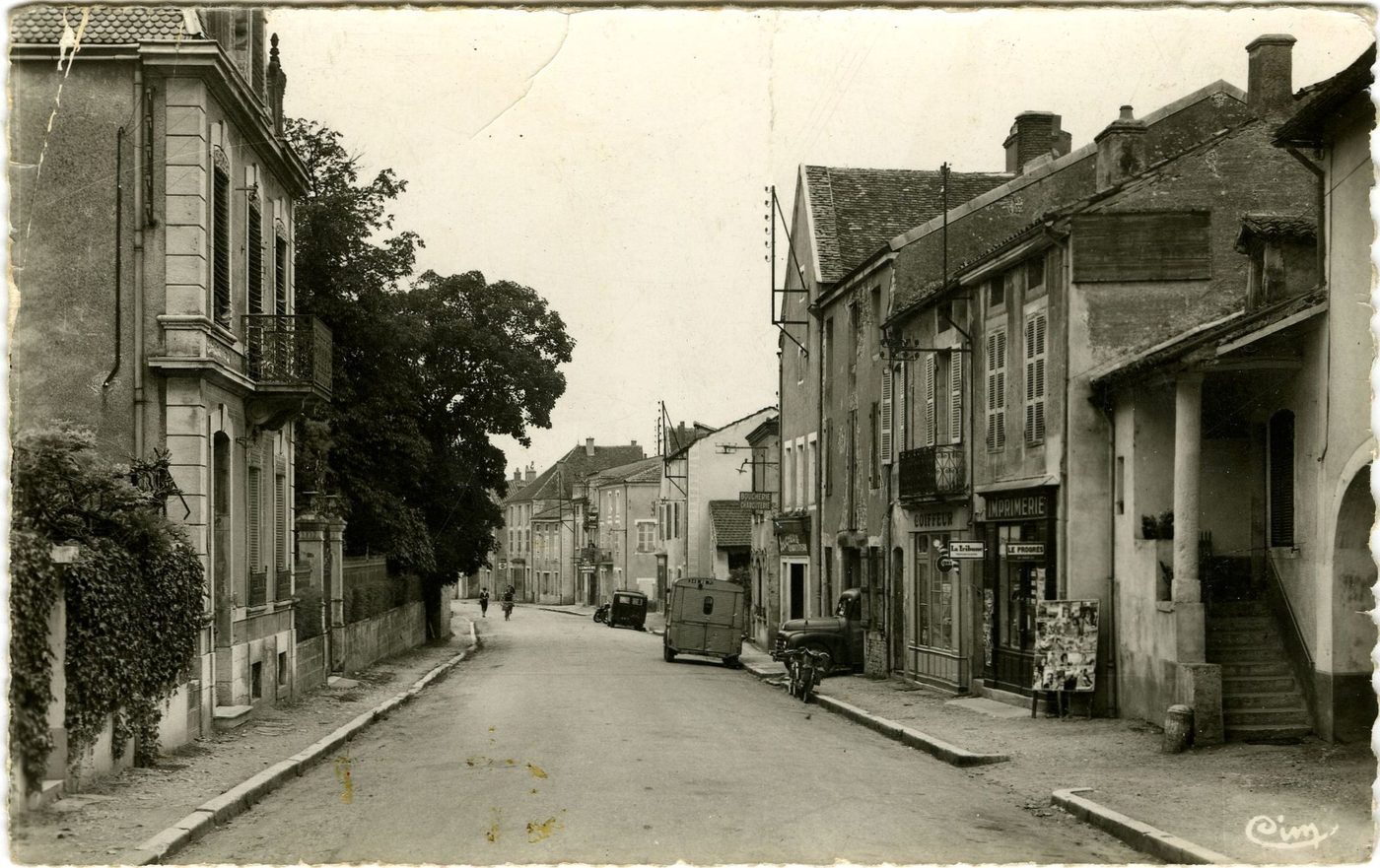 Sennecey-le-Grand. Rue de la gare.