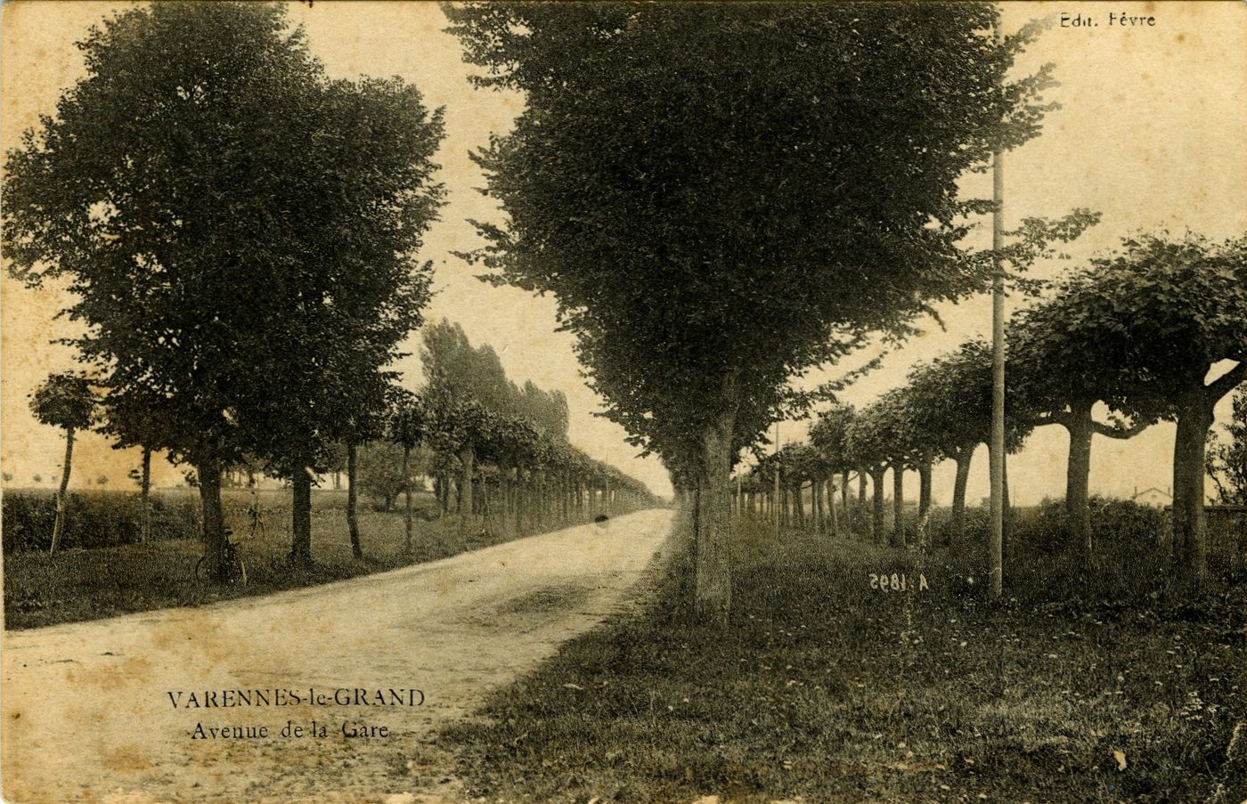 Varennes-le-Grand. Avenue de la gare.